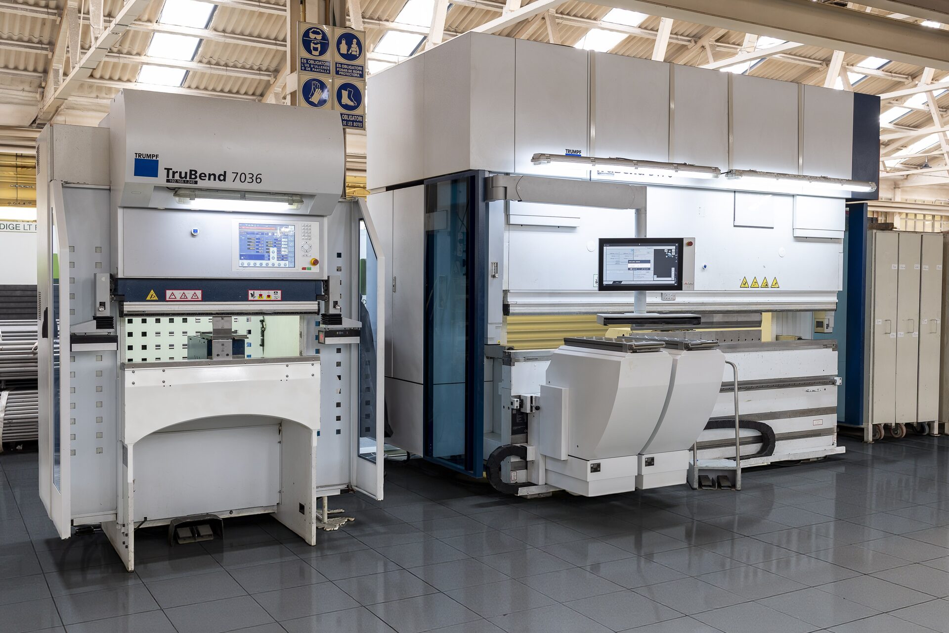 Plegadora CNC TRUMPF plegant xapa amb precisió